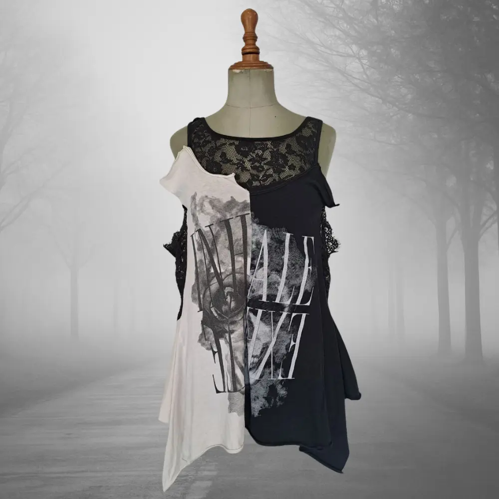 Skull Inhale Top